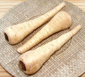 Whole Fresh Parsnip Roots
