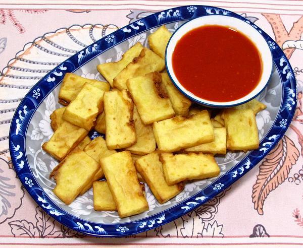 Dish of Deep Fried Shan Tofu with Dip