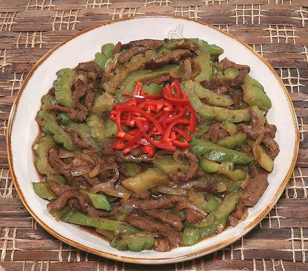 Dish of Beef with Bitter Melon