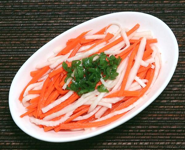 Small Bowl of Carrot & Daikon Pickle