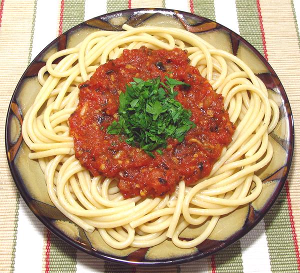 Dish of Pasta with Marinara Sauce