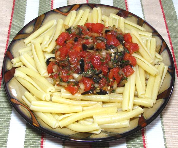 Pasta with Uncooked Pasta Sauce