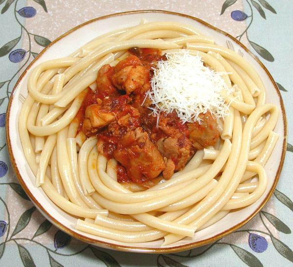 Dish of Chicken with Tomato and Pasta