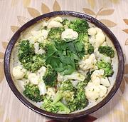 Dish of Cauliflower & Broccoli in Lemon Sauce
