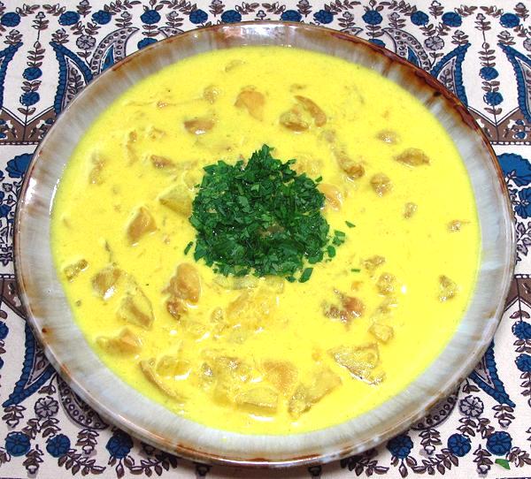 Bowl of Chicken with Yogurt & Turmeric
